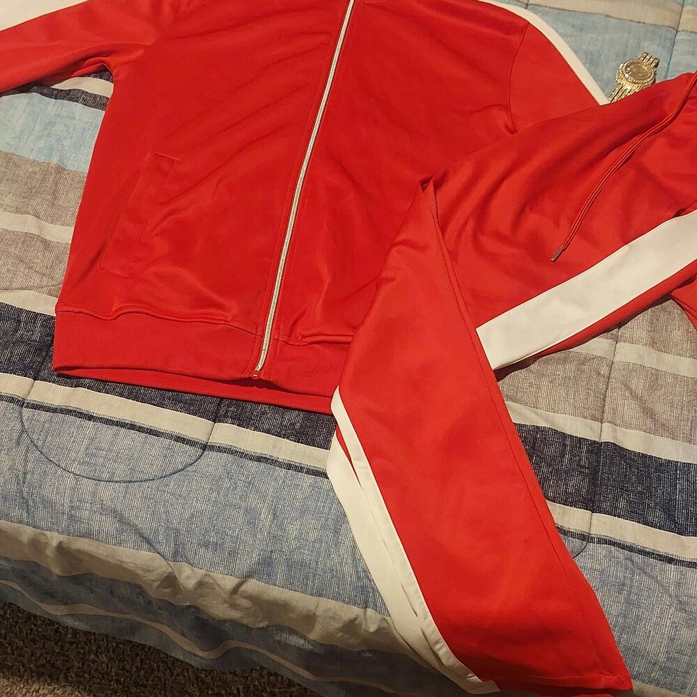 brand: switch, size: small, color: red and white